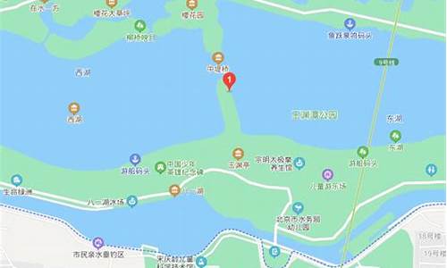 地铁玉渊潭公园出那口,乘地铁玉渊潭公园