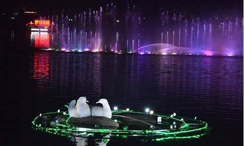 鸳鸯湖公园喷泉,鸳鸯湖公园喷泉表演时间