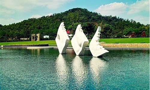 上海月湖雕塑公园游乐设施,上海月湖雕塑科